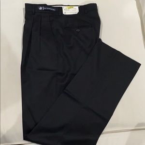Hart Schaffner Marx Men’s pleated dress pant.